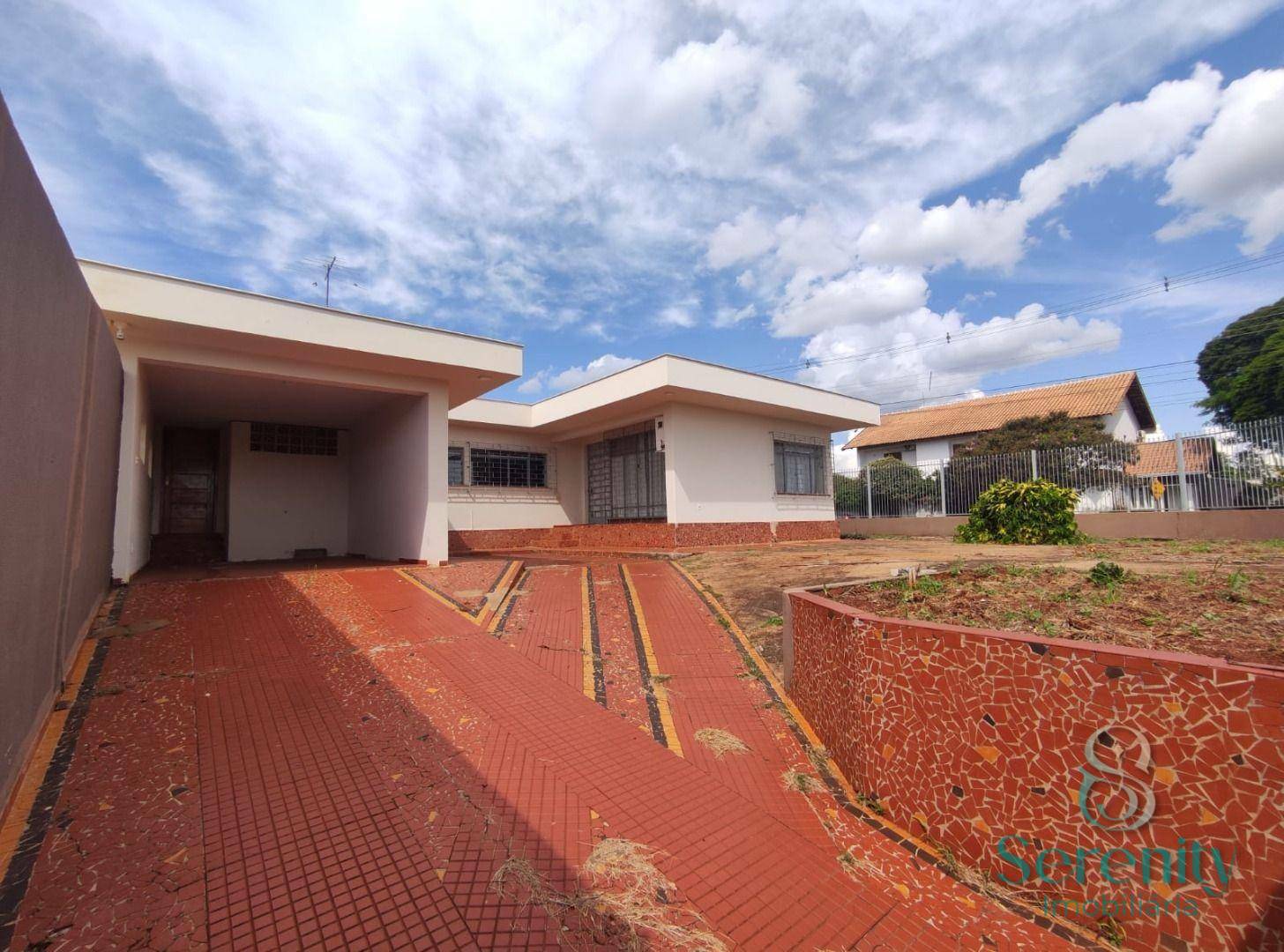 Casa para alugar com 8 quartos, 500m² - Foto 1