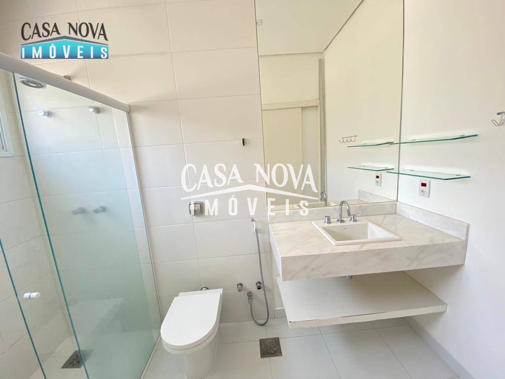 Casa de Condomínio para alugar com 3 quartos, 277m² - Foto 19