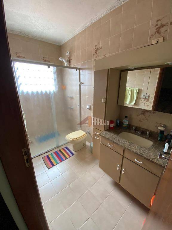 Sobrado à venda com 3 quartos, 260m² - Foto 9