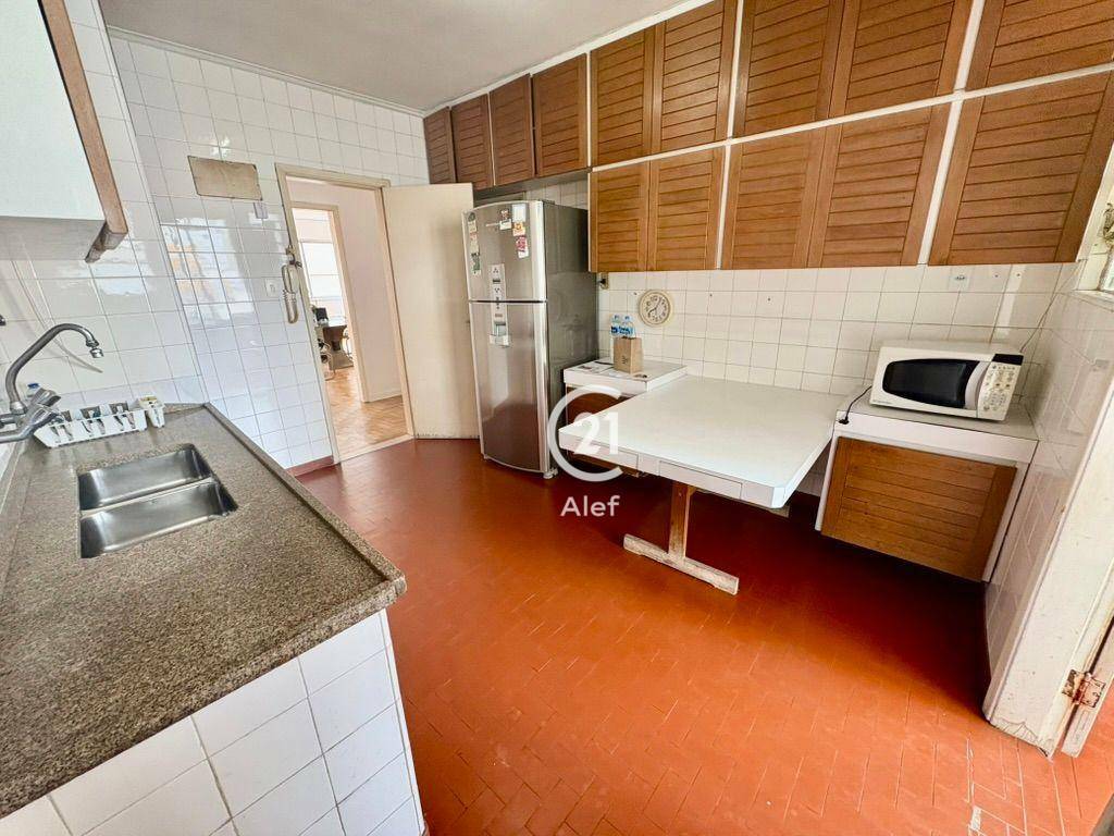 Apartamento à venda com 4 quartos, 240m² - Foto 5