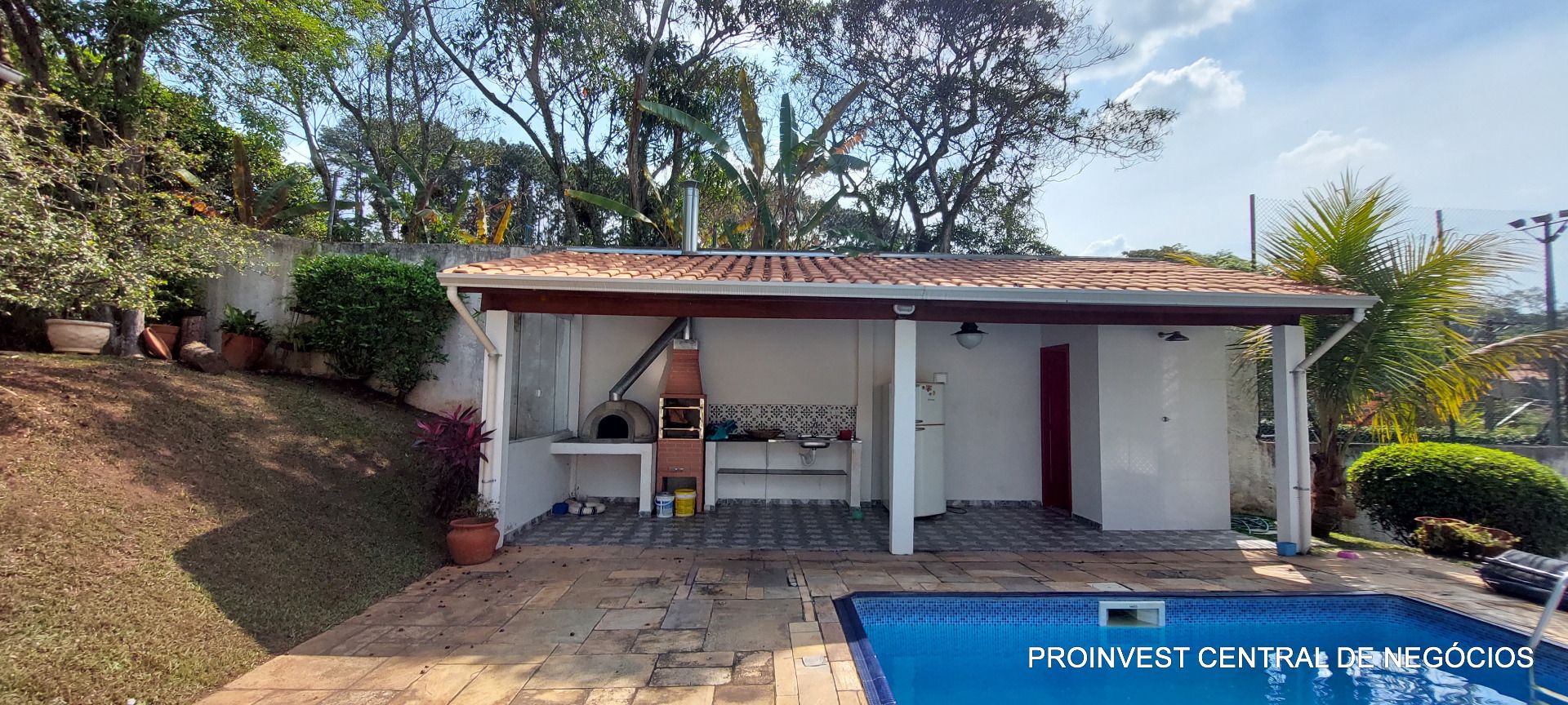 Casa de Condomínio para alugar com 3 quartos, 390m² - Foto 12