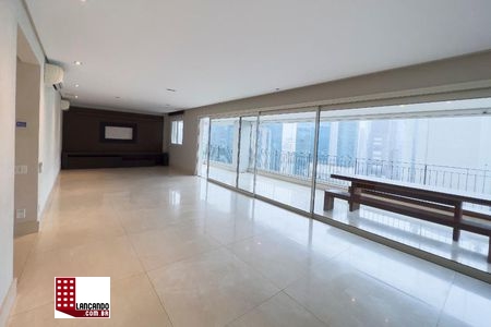 Apartamento à venda com 3 quartos, 223m² - Foto 1