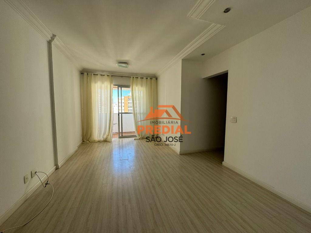 Apartamento para alugar com 3 quartos, 93m² - Foto 2