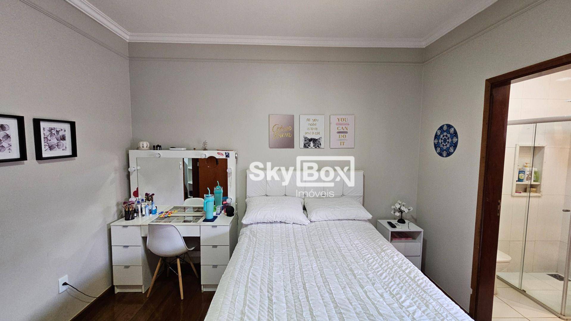 Casa, 3 quartos, 241 m² - Foto 35