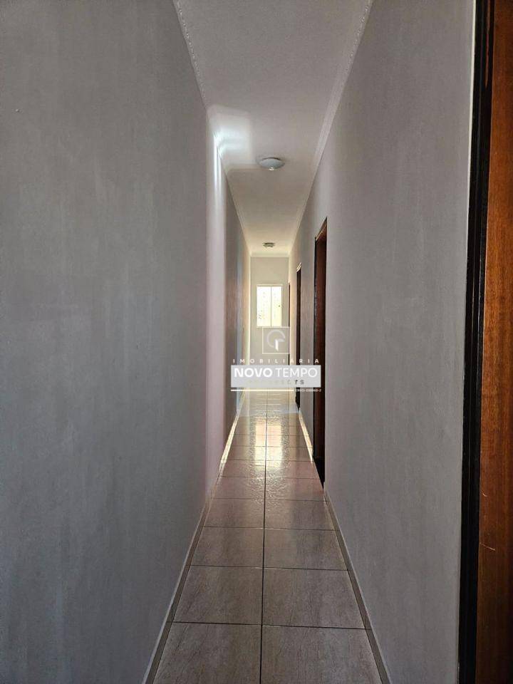 Casa à venda com 3 quartos, 200m² - Foto 10