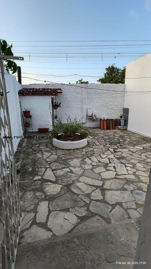 Casa à venda com 2 quartos, 56m² - Foto 31