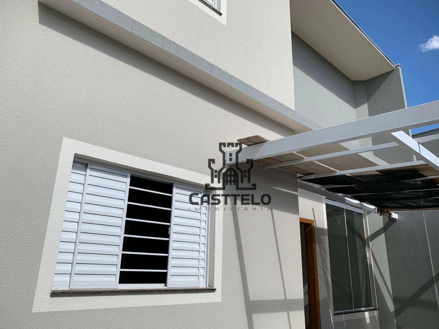 Sobrado à venda com 5 quartos, 190m² - Foto 1