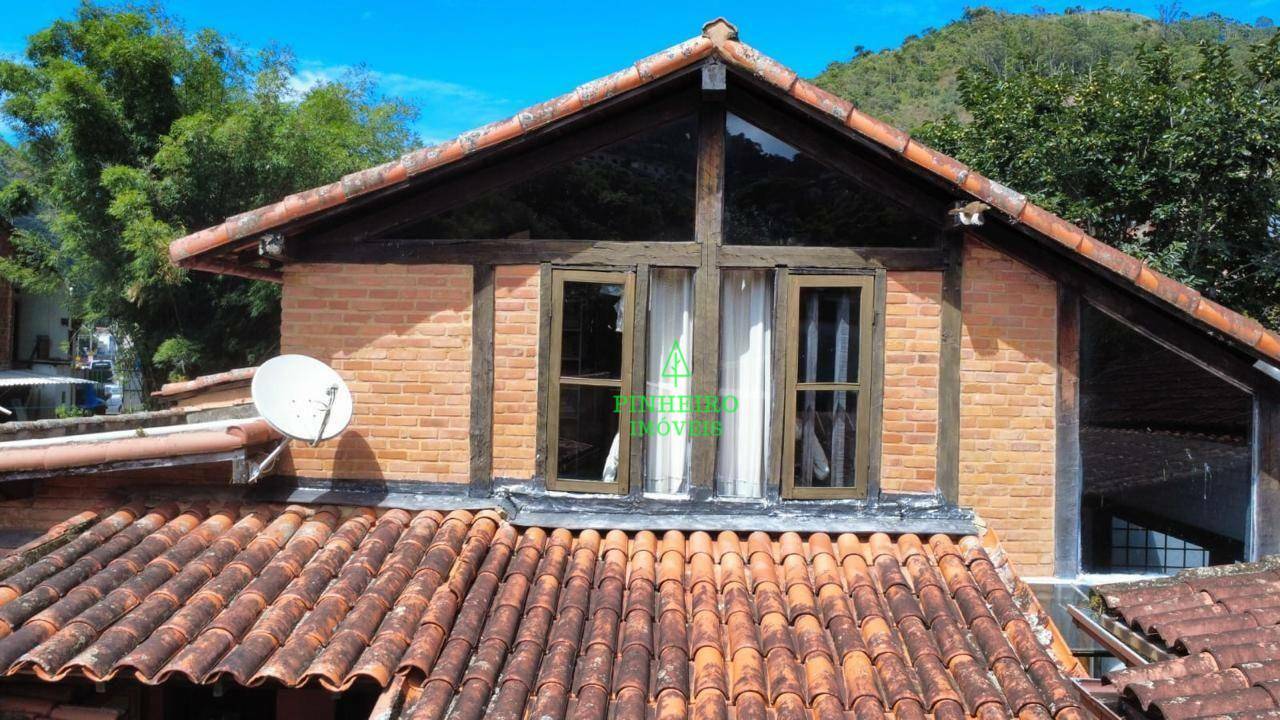 Casa à venda com 4 quartos, 250m² - Foto 40