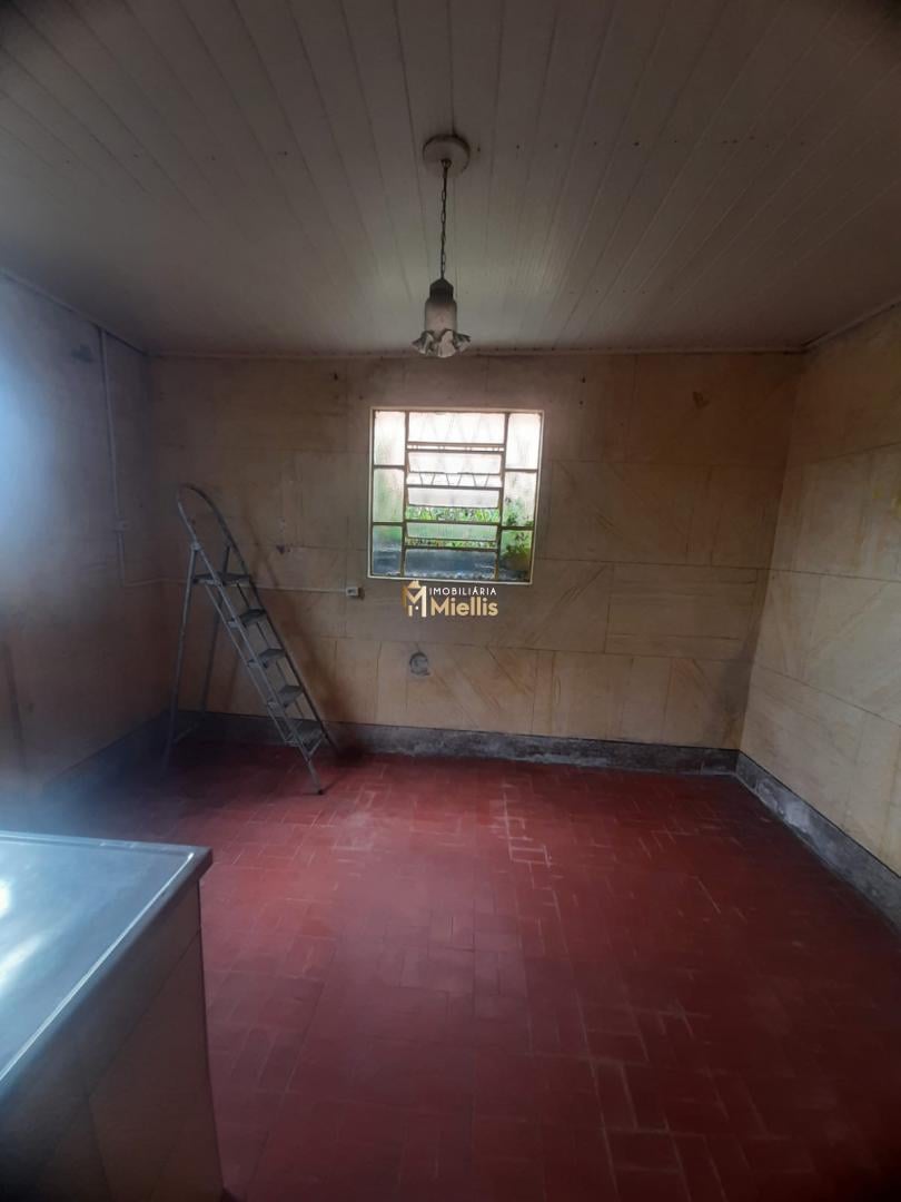 Casa à venda com 4 quartos, 168m² - Foto 5