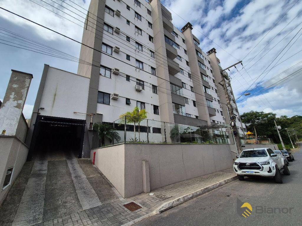 Apartamento para alugar com 2 quartos, 64m² - Foto 1