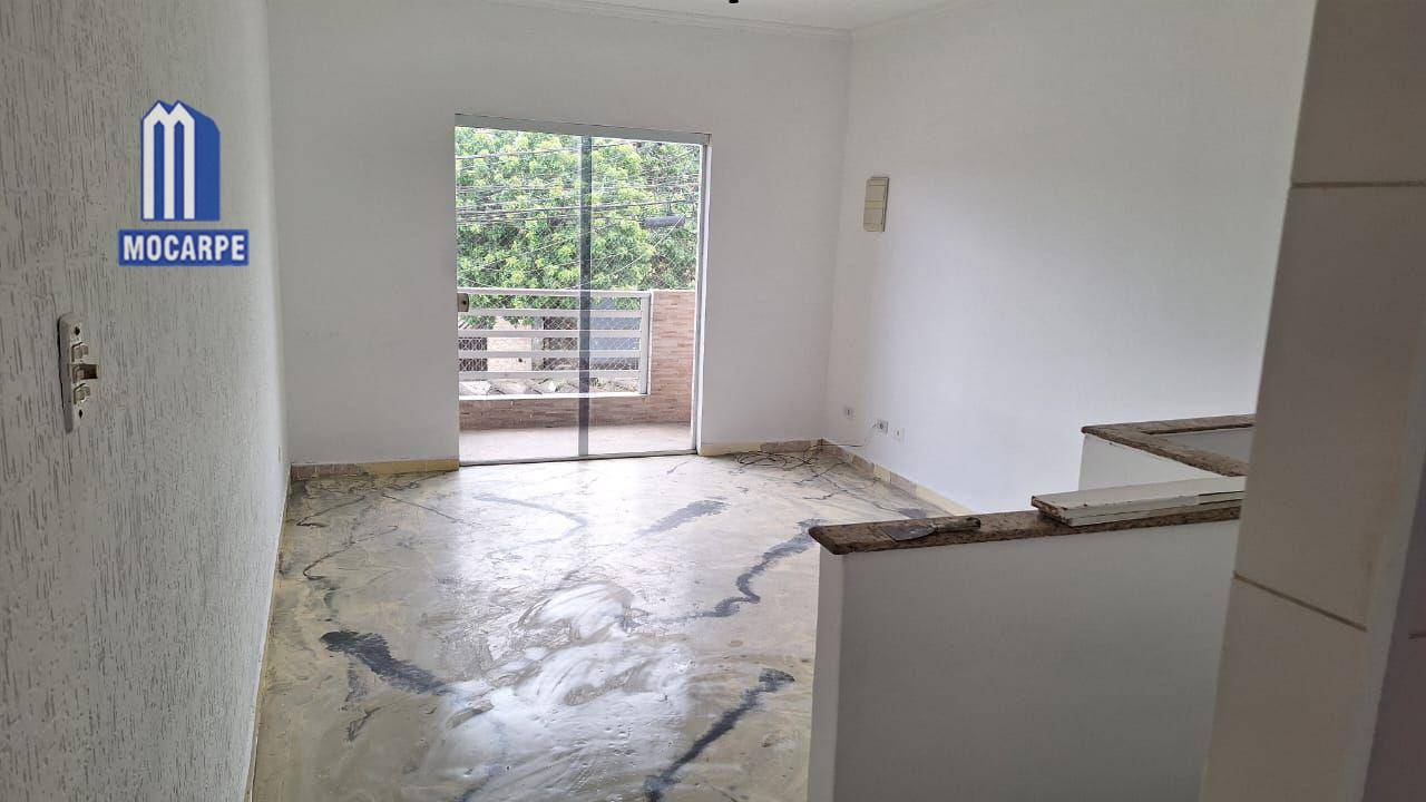 Casa à venda com 3 quartos, 73m² - Foto 2