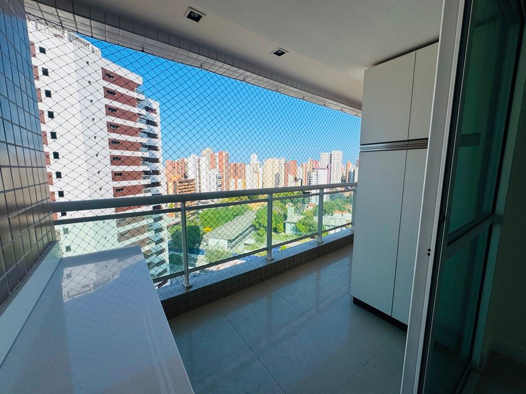 Apartamento à venda com 2 quartos, 75m² - Foto 3