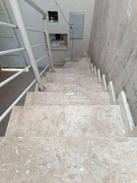 Casa à venda com 5 quartos, 200m² - Foto 7