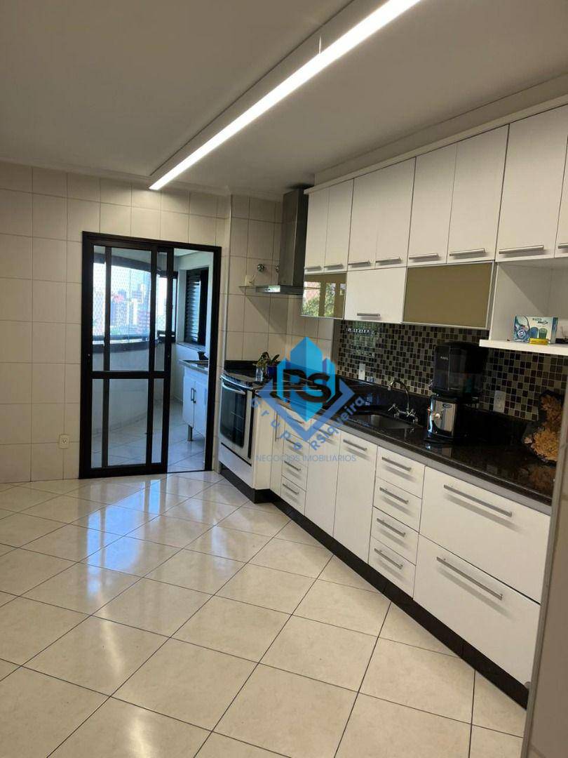 Apartamento para alugar com 3 quartos, 144m² - Foto 1