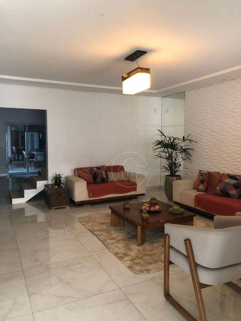 Casa à venda com 3 quartos, 220m² - Foto 4