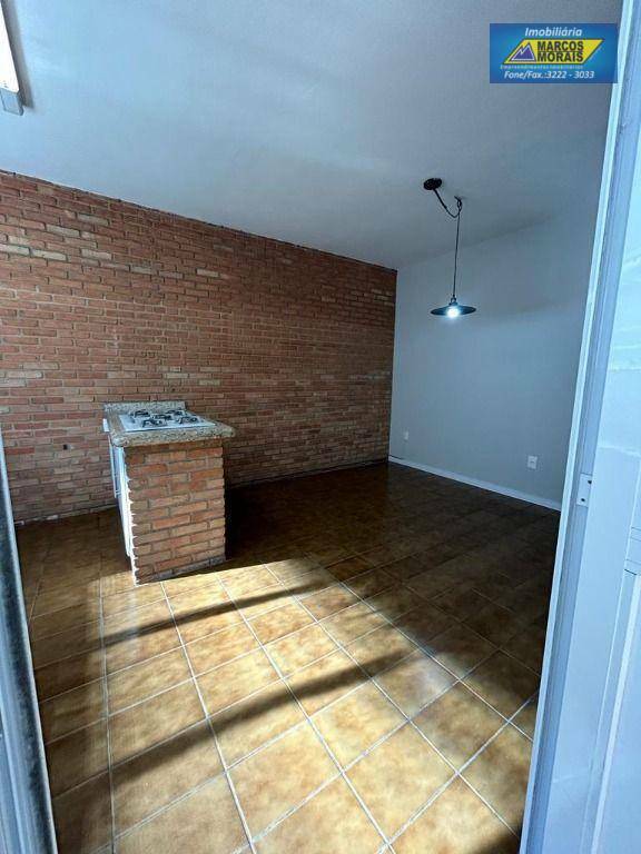 Casa para alugar com 3 quartos, 135m² - Foto 7