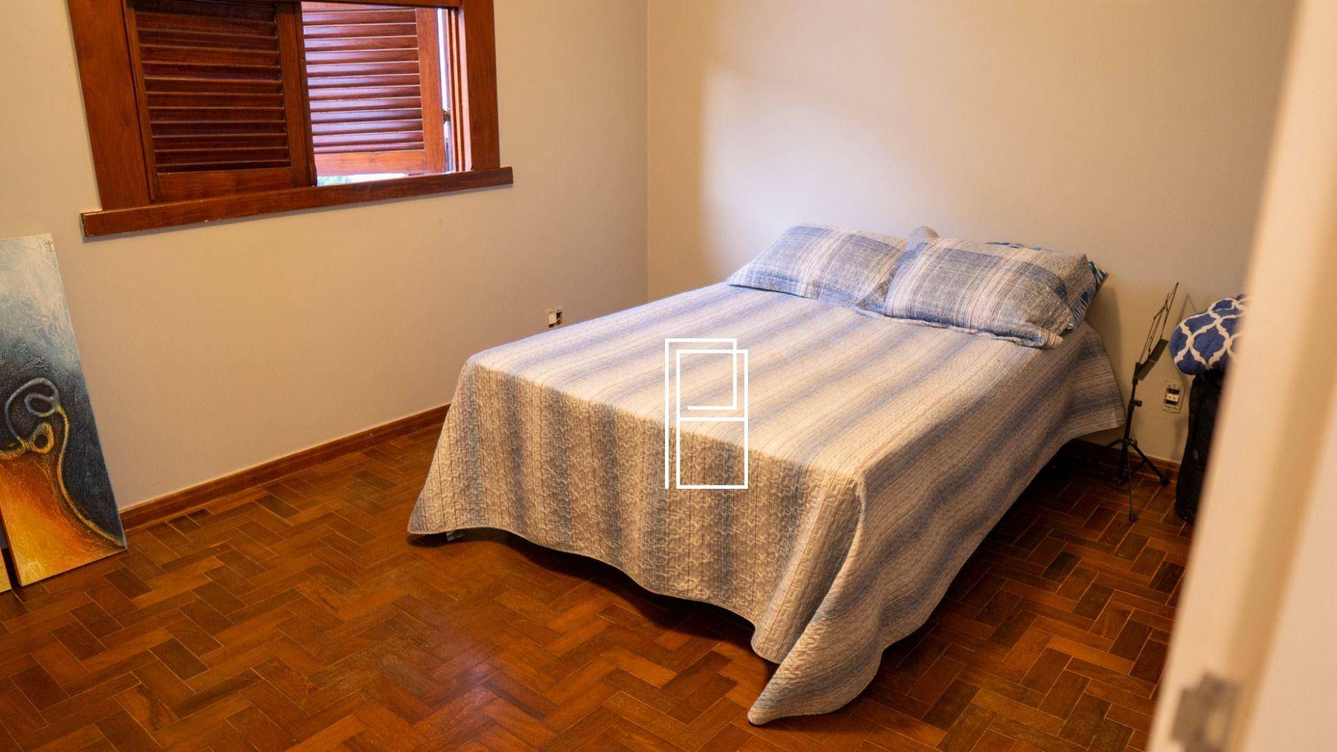 Casa à venda com 4 quartos, 300m² - Foto 32