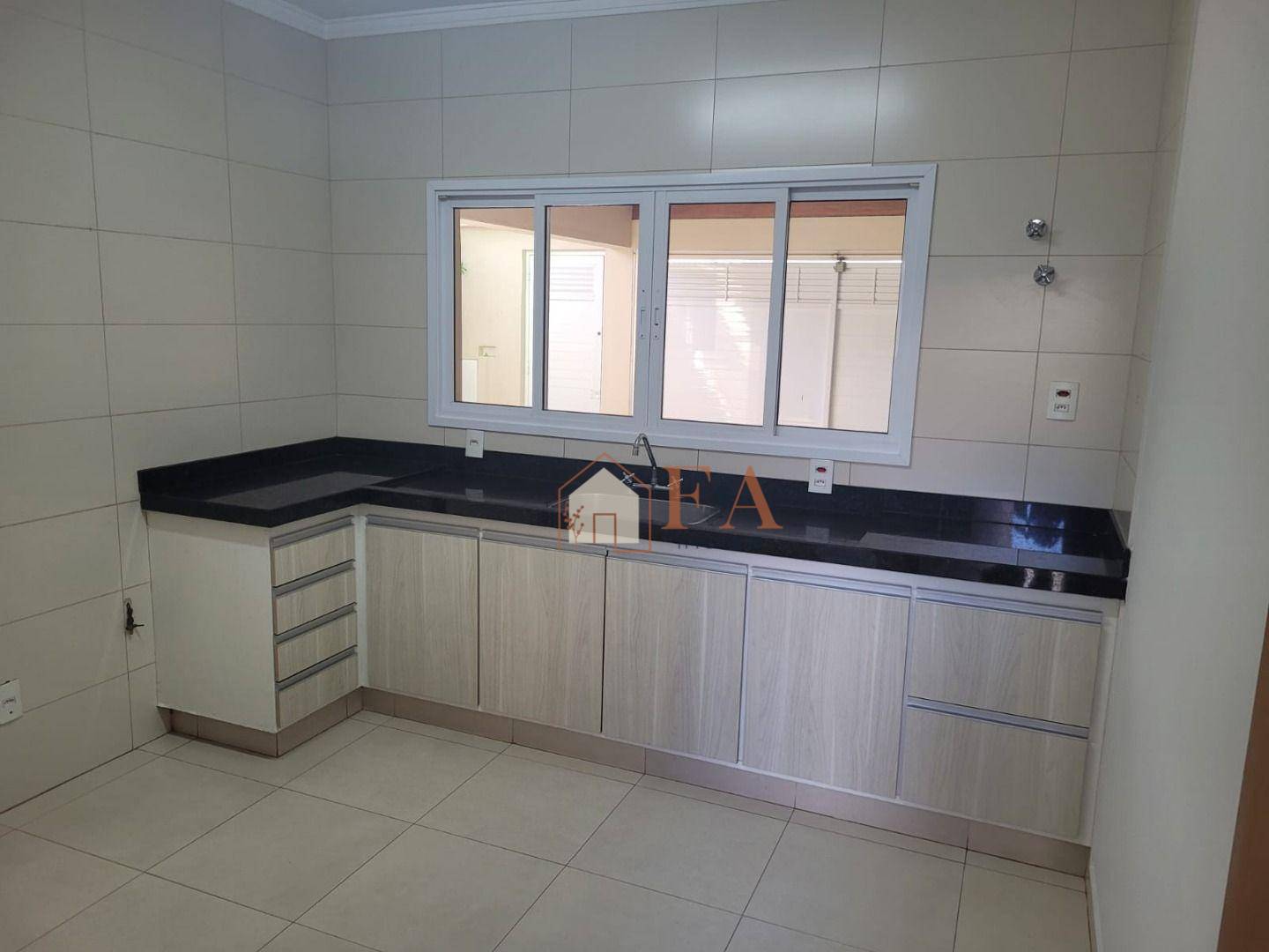 Casa à venda com 3 quartos, 205m² - Foto 6