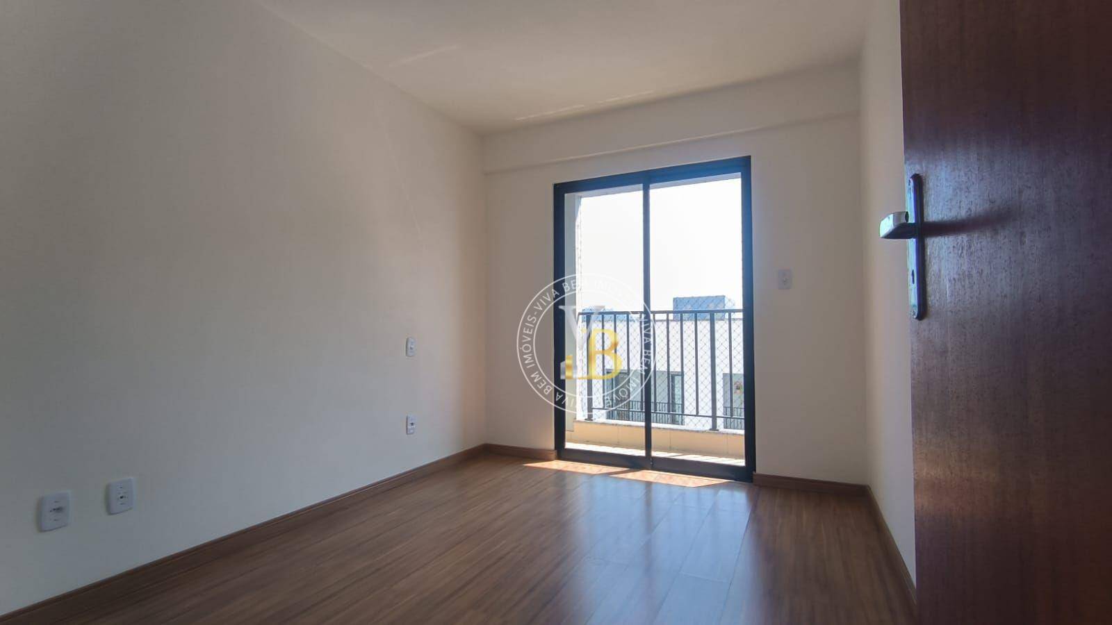 Apartamento para alugar com 4 quartos, 160m² - Foto 2