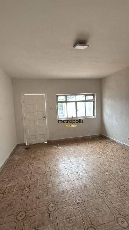 Casa para alugar com 2 quartos, 250m² - Foto 8