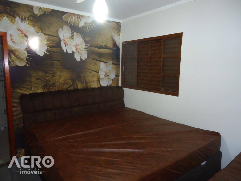 Casa à venda com 3 quartos, 200m² - Foto 22