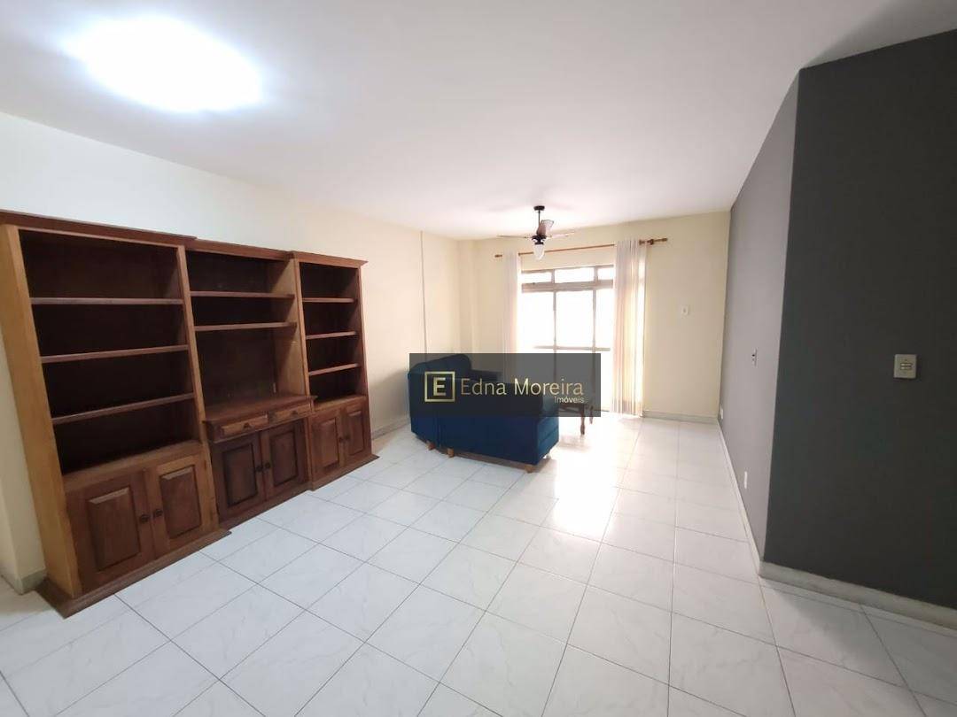 Apartamento à venda com 3 quartos, 142m² - Foto 4