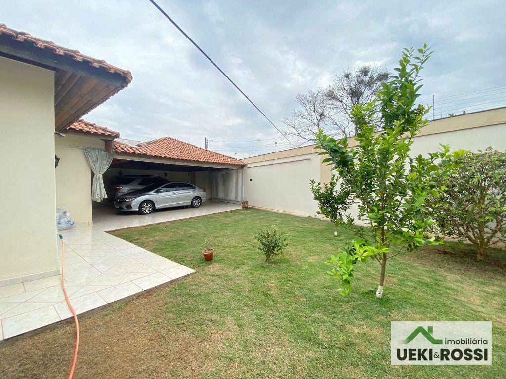 Casa à venda com 3 quartos, 210m² - Foto 10