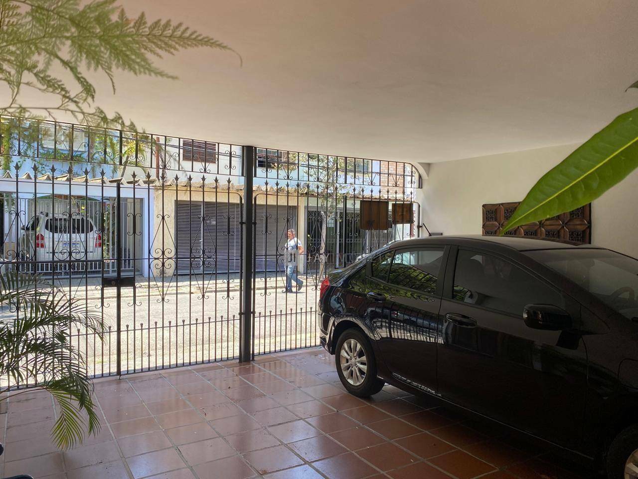 Sobrado à venda com 4 quartos, 175m² - Foto 2