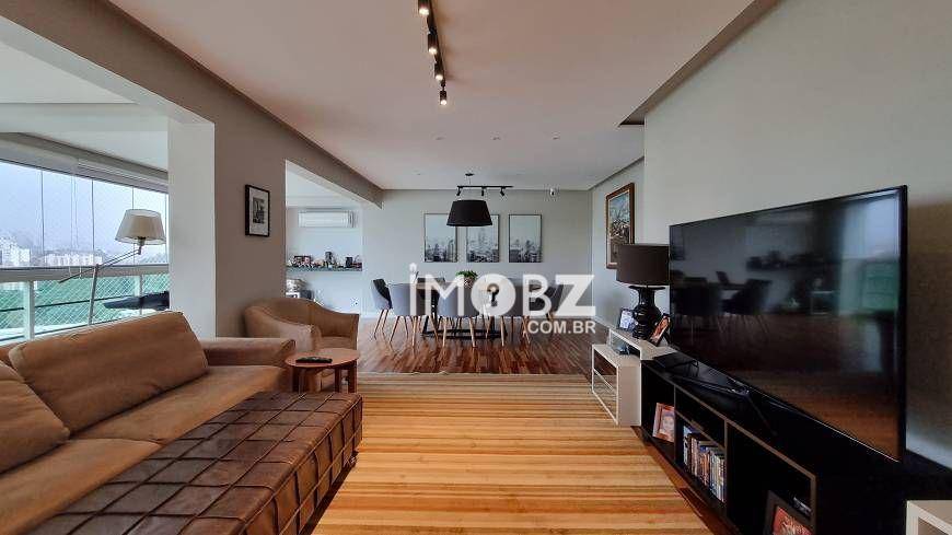 Apartamento à venda com 3 quartos, 142m² - Foto 2