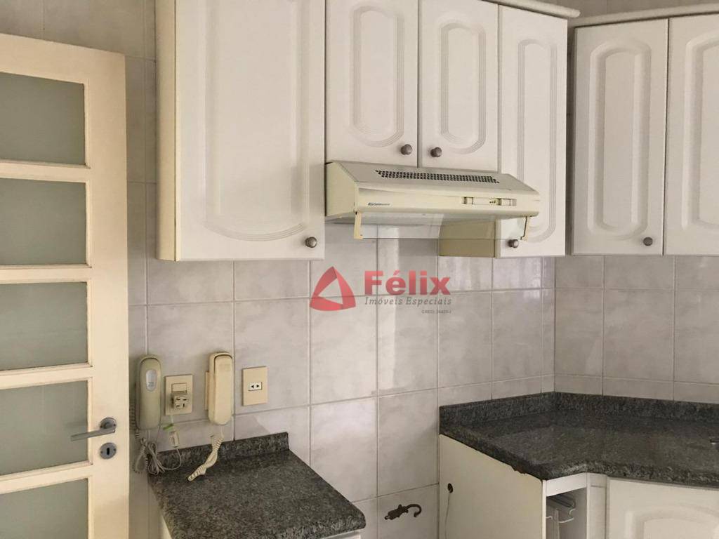 Apartamento à venda com 3 quartos, 148m² - Foto 4