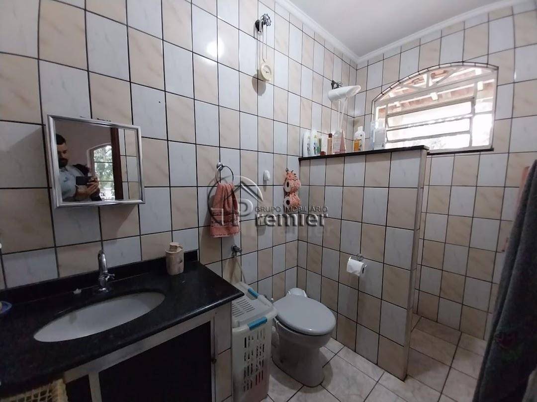 Casa à venda com 3 quartos, 250m² - Foto 17