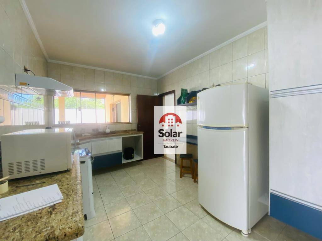 Casa de Condomínio à venda com 3 quartos, 227m² - Foto 13