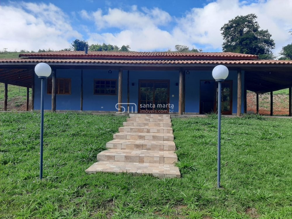 Fazenda à venda com 3 quartos, 150m² - Foto 1