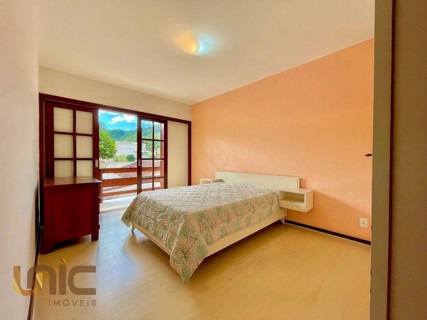 Casa de Condomínio à venda com 4 quartos, 220m² - Foto 36