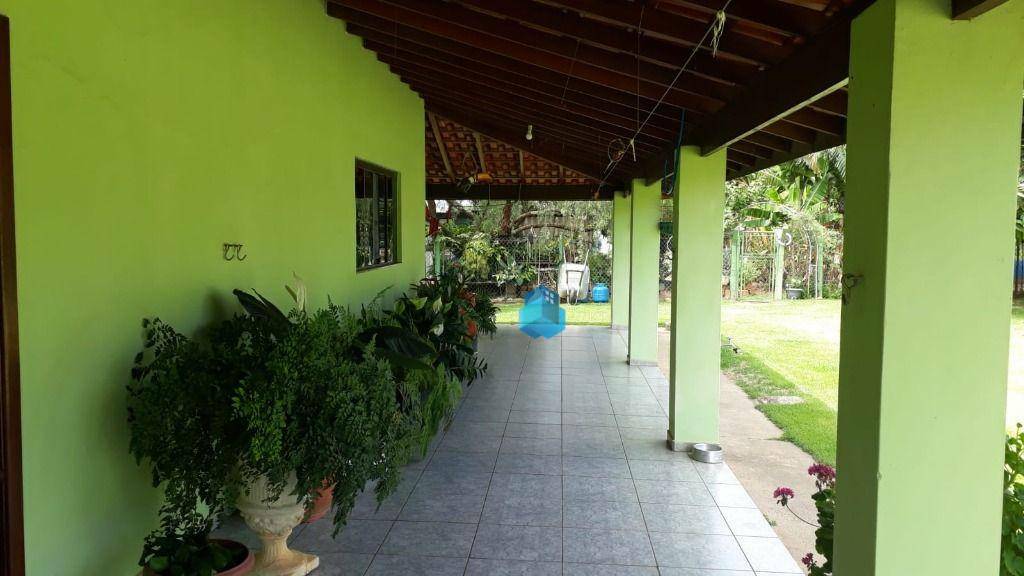 Chácara à venda com 3 quartos, 185m² - Foto 10