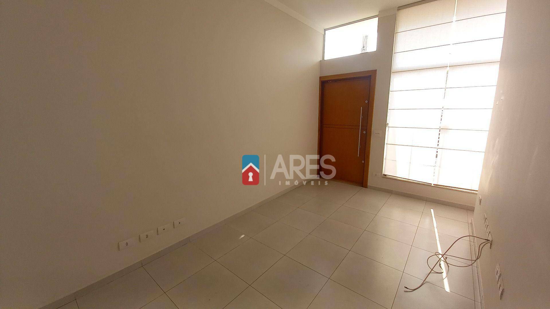 Casa à venda com 2 quartos, 69m² - Foto 2
