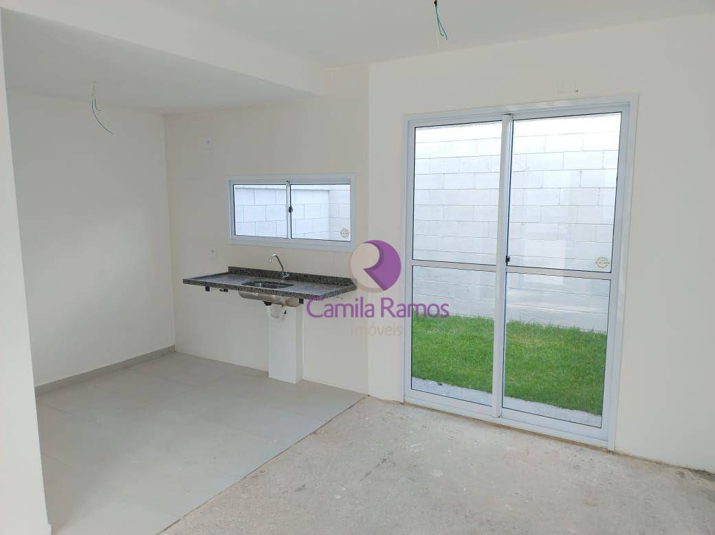 Sobrado à venda com 2 quartos, 61m² - Foto 2