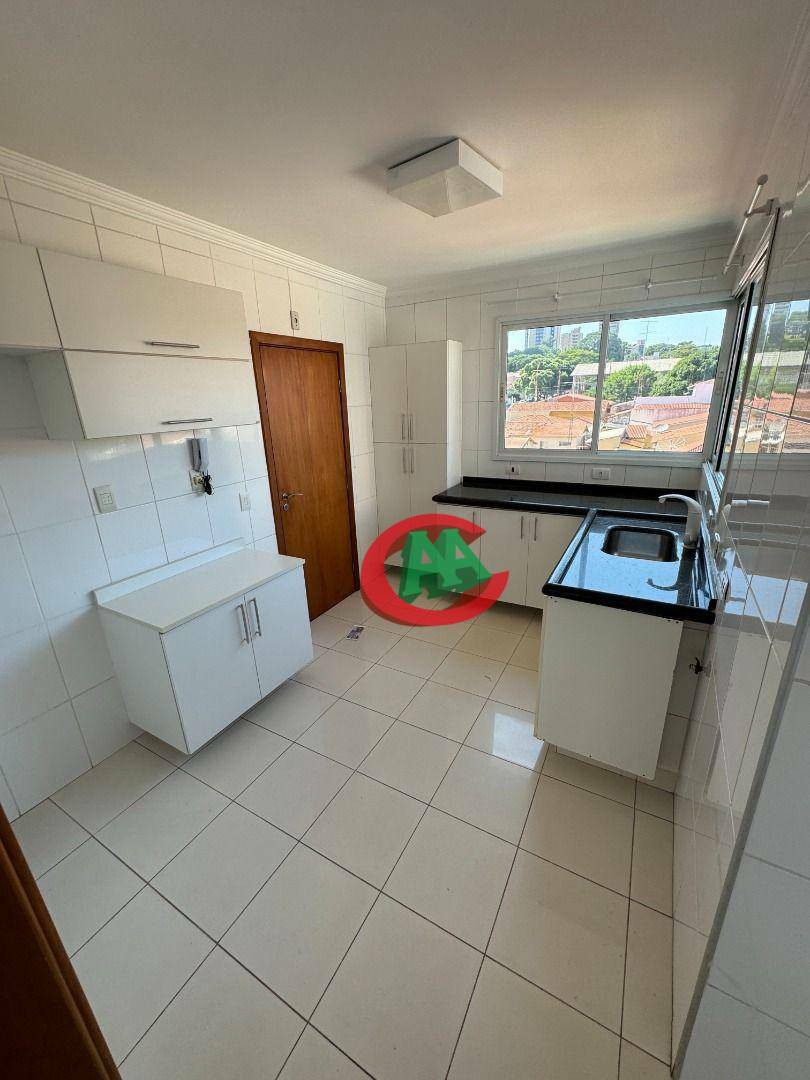 Apartamento para alugar com 3 quartos, 135m² - Foto 9