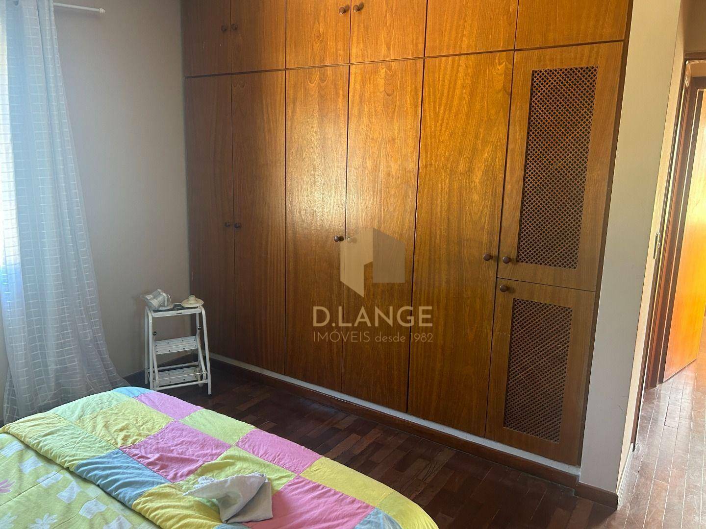 Casa à venda com 3 quartos, 300m² - Foto 19