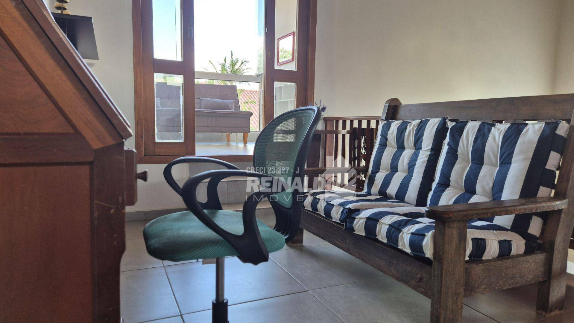 Casa de Condomínio para alugar com 4 quartos, 239m² - Foto 18