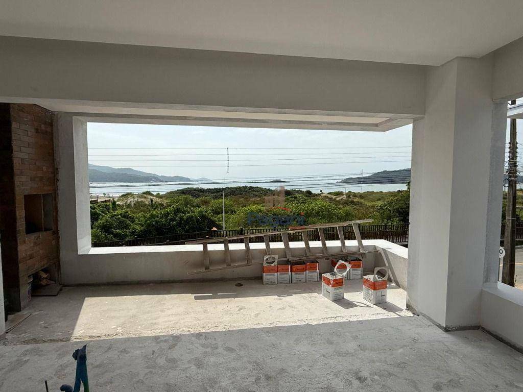 Apartamento à venda com 3 quartos, 104m² - Foto 1