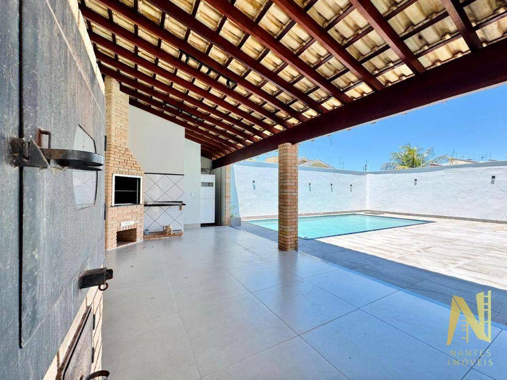 Casa à venda com 6 quartos, 467m² - Foto 3