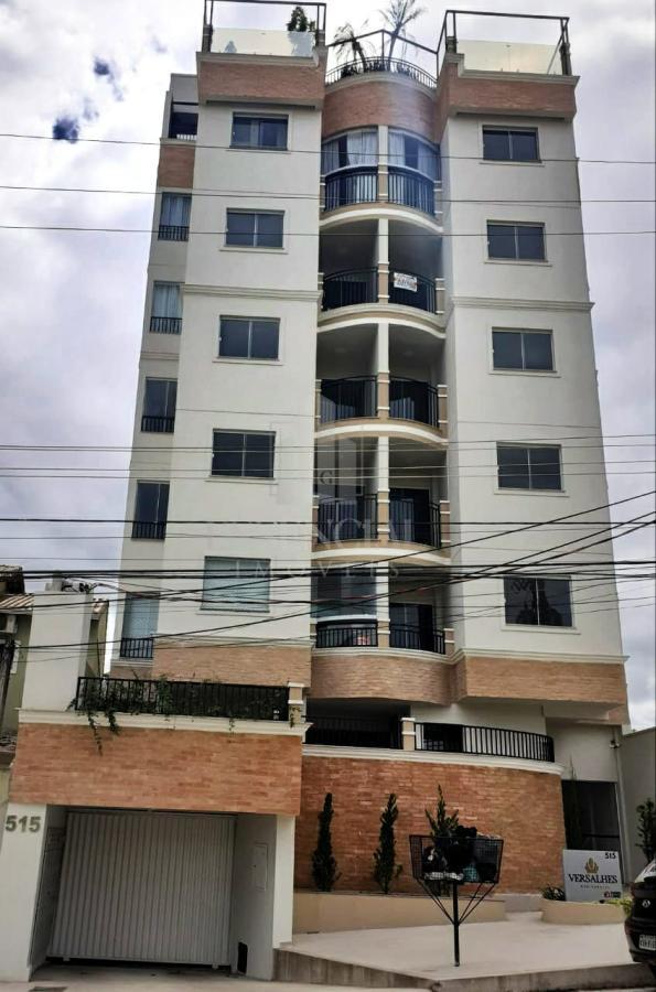 Apartamento à venda com 2 quartos, 64m² - Foto 1