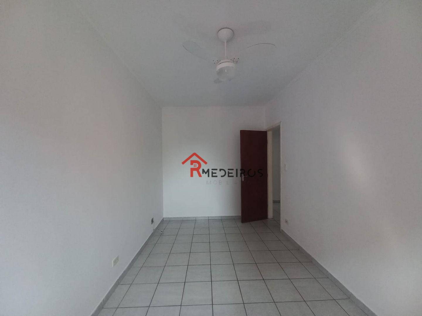 Apartamento à venda com 2 quartos, 75m² - Foto 13