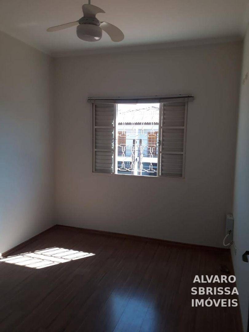 Casa à venda com 3 quartos, 137m² - Foto 8