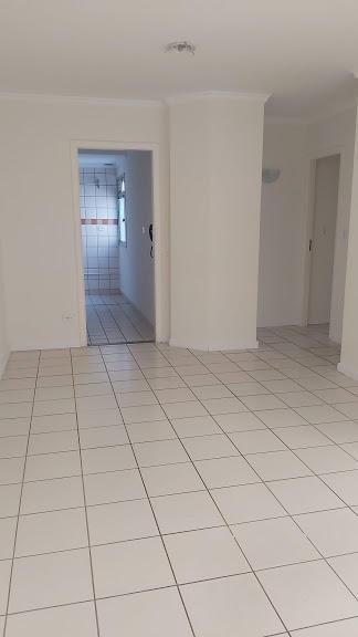 Apartamento à venda com 2 quartos, 55m² - Foto 2