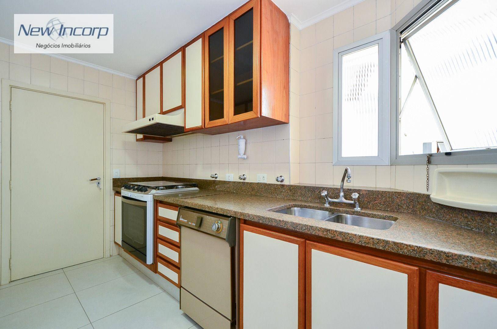 Apartamento à venda com 3 quartos, 150m² - Foto 18