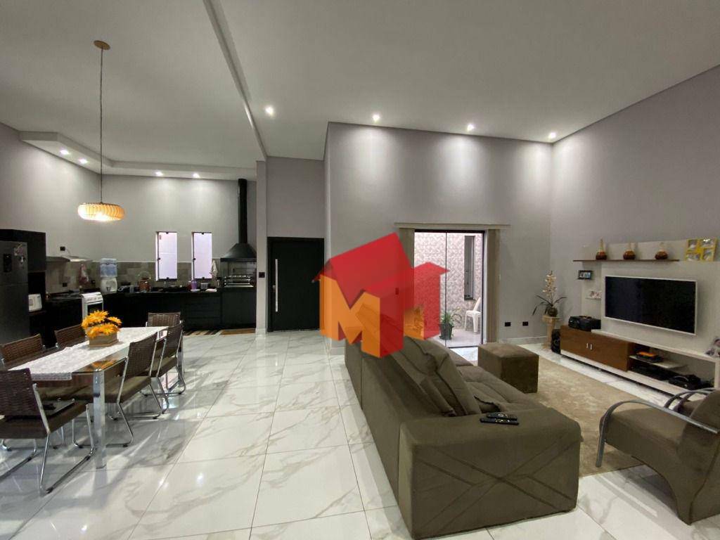 Casa à venda com 2 quartos, 189m² - Foto 4