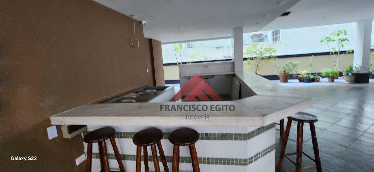 Apartamento para alugar com 3 quartos, 120m² - Foto 19