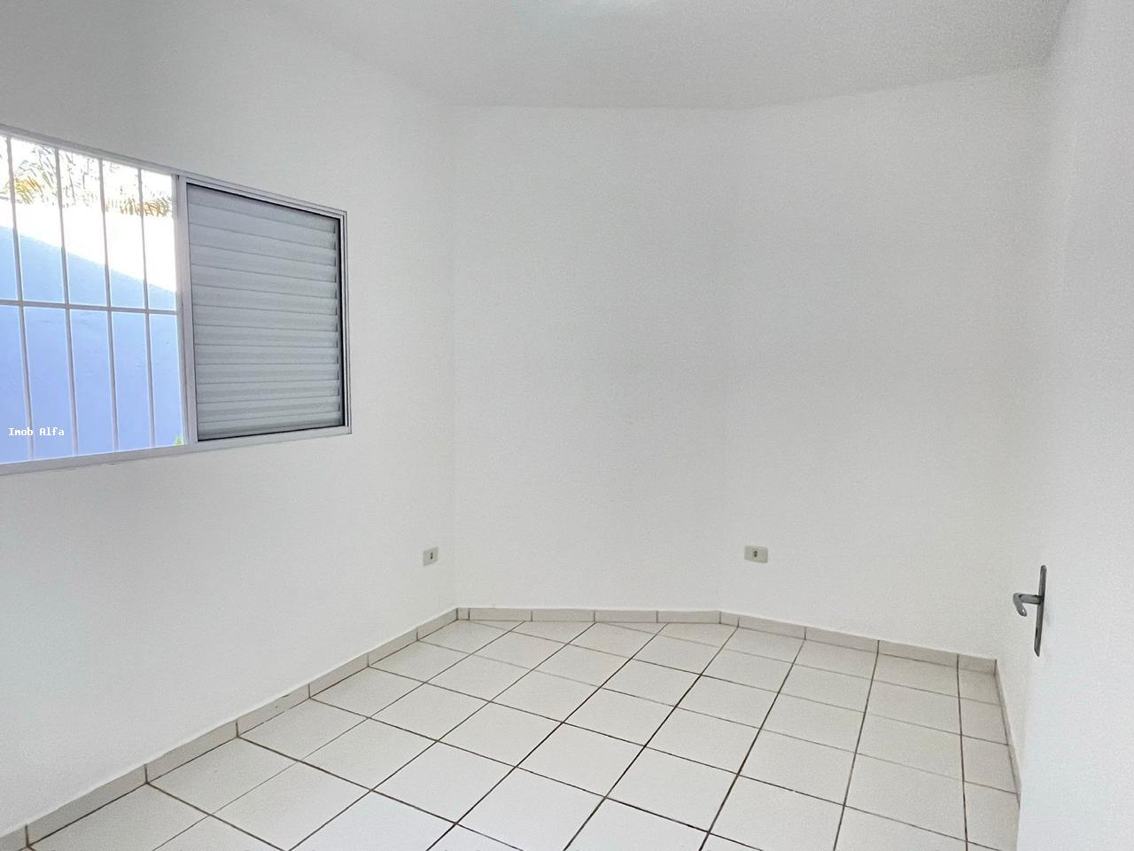 Casa à venda com 2 quartos, 50m² - Foto 11